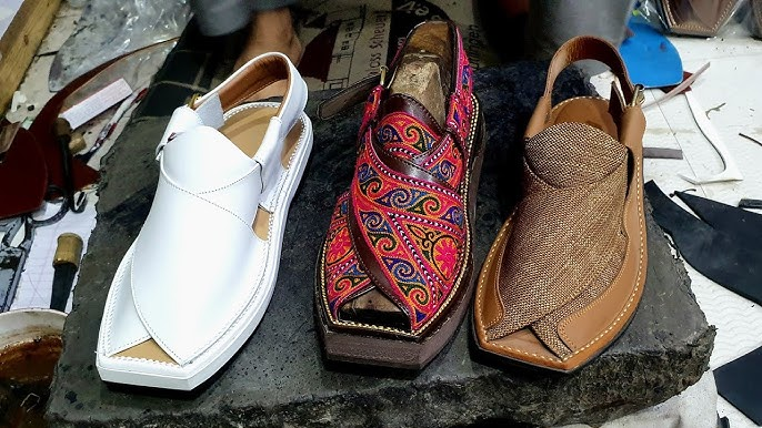 Top handicrafts in Pakistan - Peshawari Chappal